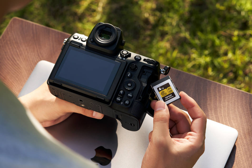 Lexar CFexpress 4.0 Pro Gold R3600/W3300 Memory Card