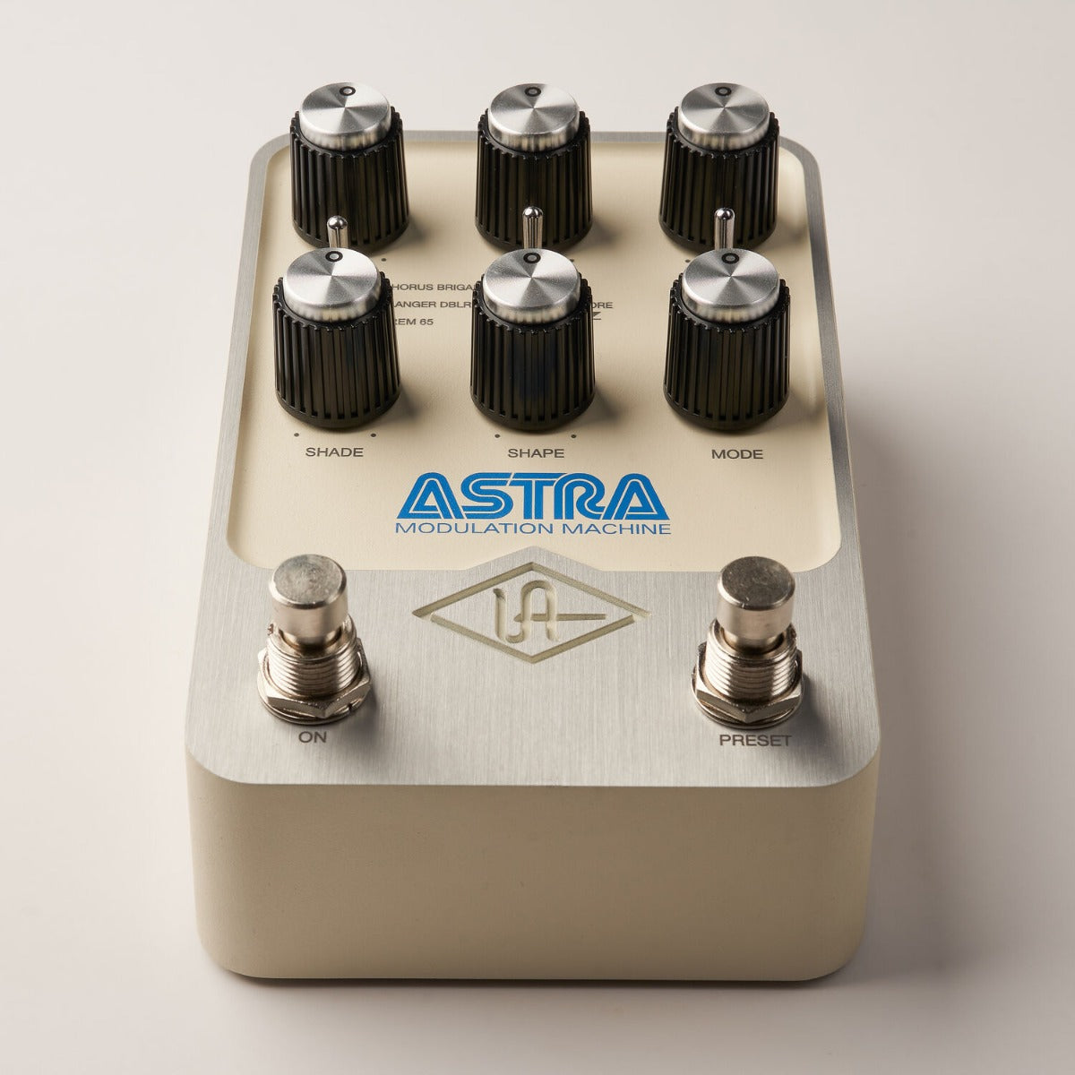 Universal Audio UAFX Astra Modulation Machine
