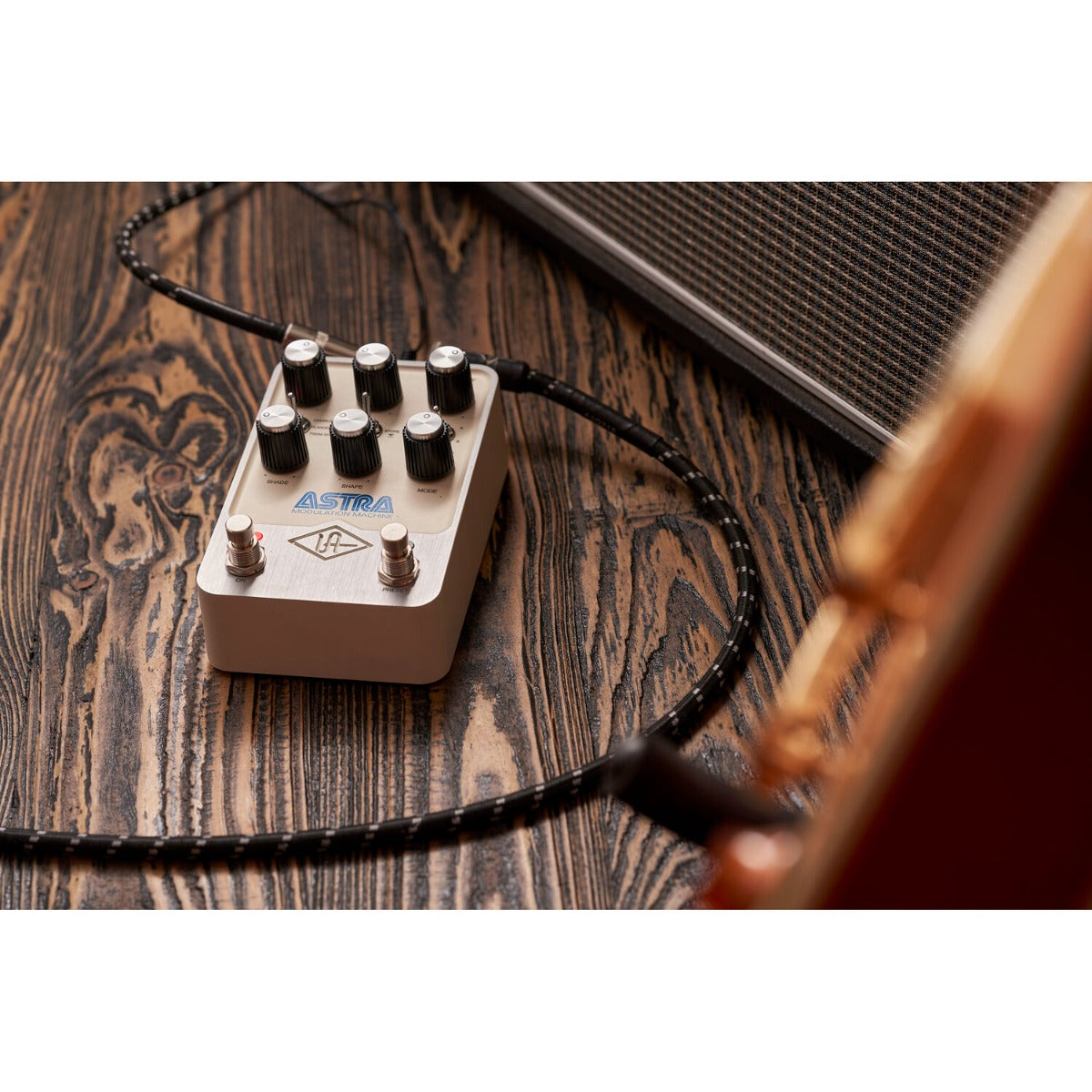 Universal Audio UAFX Astra Modulation Machine