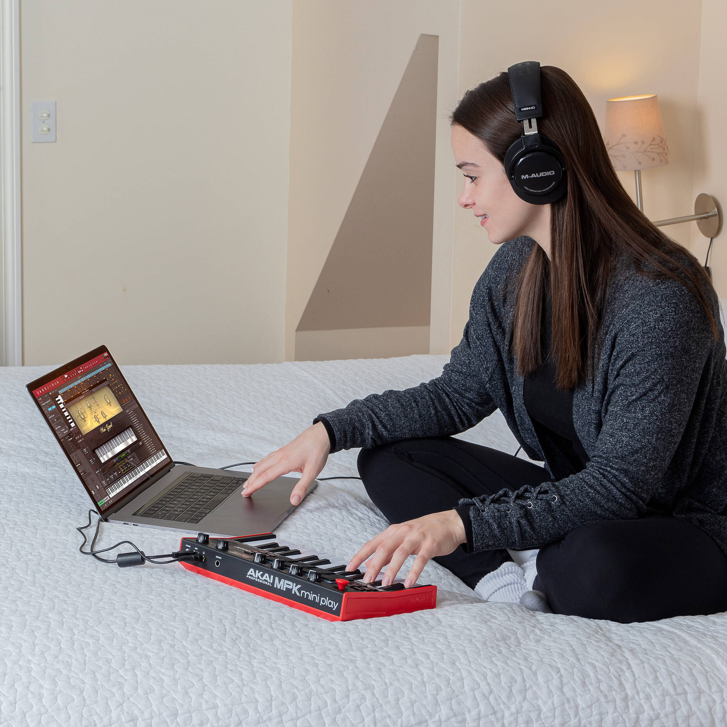 Akai Professional MPK Mini Play MK3