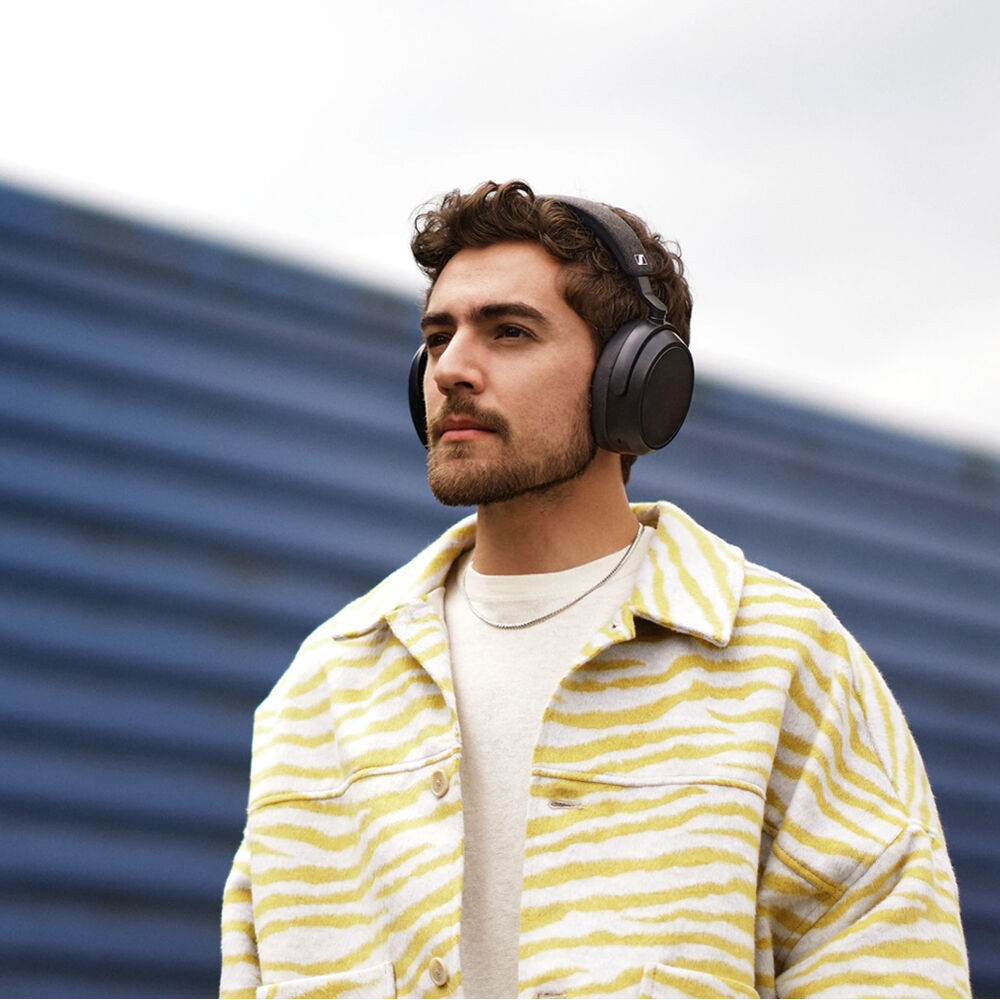 Sennheiser Momentum 4 Wireless (Black)