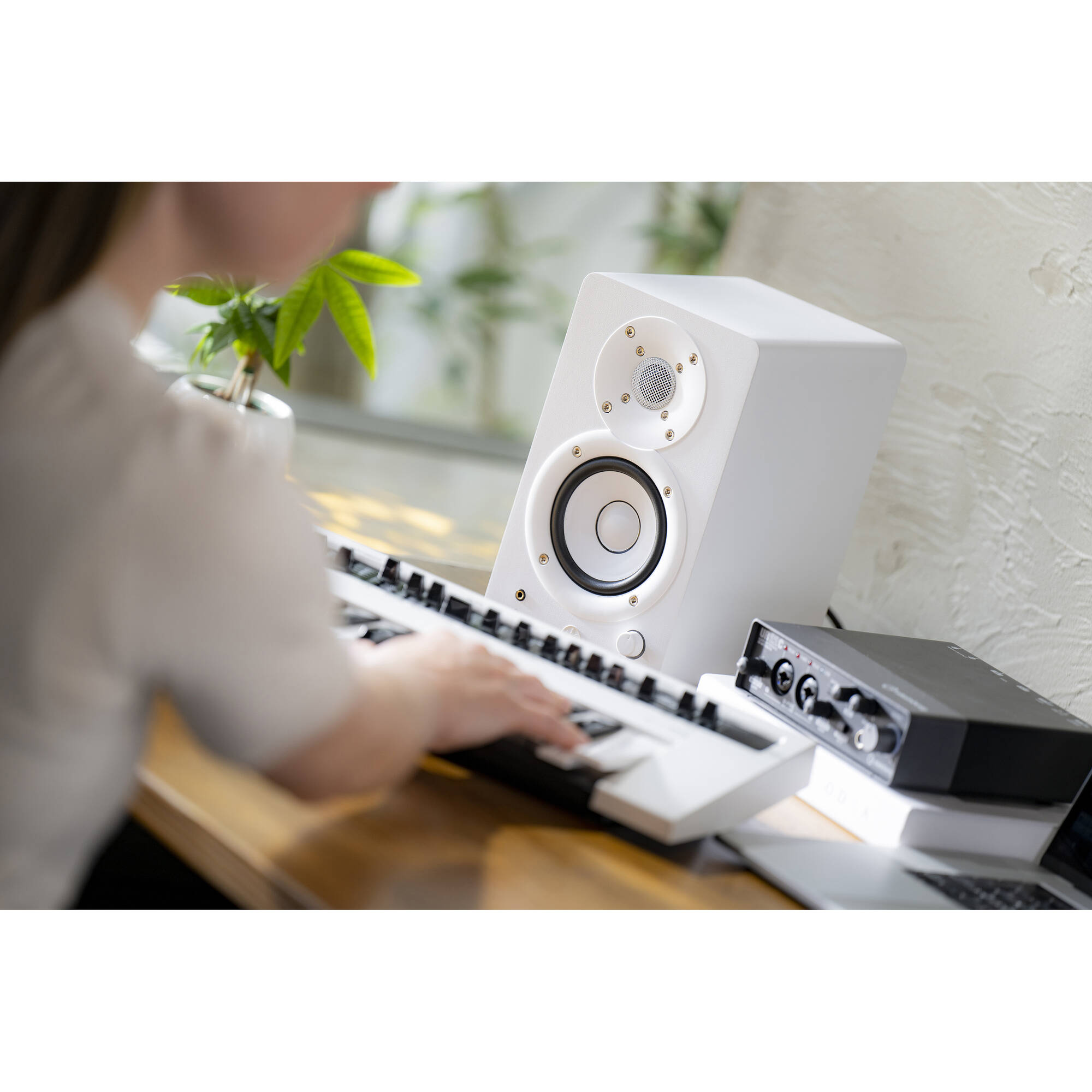 Yamaha HS4 (Par, Hvid)