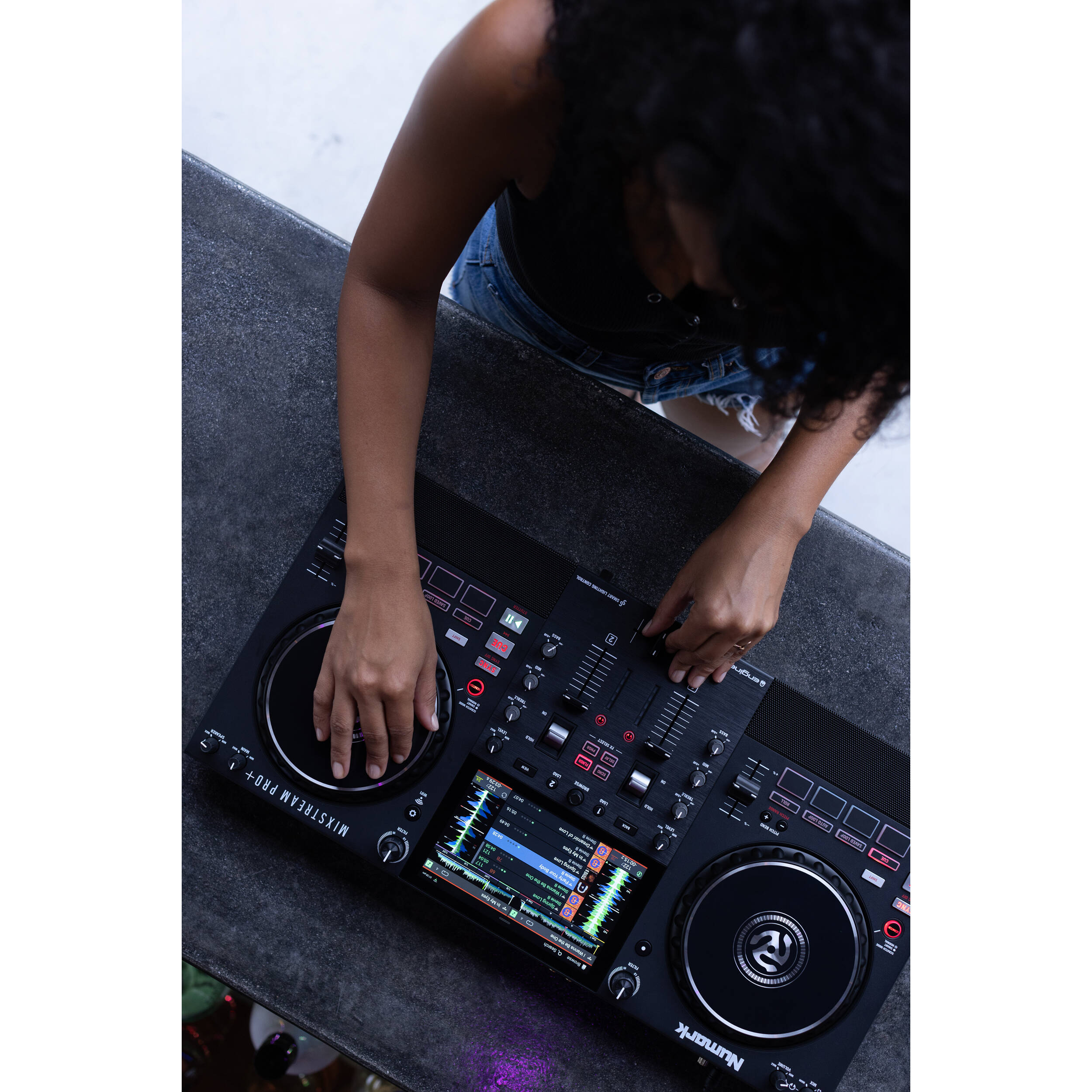 Numark Mixstream Pro+