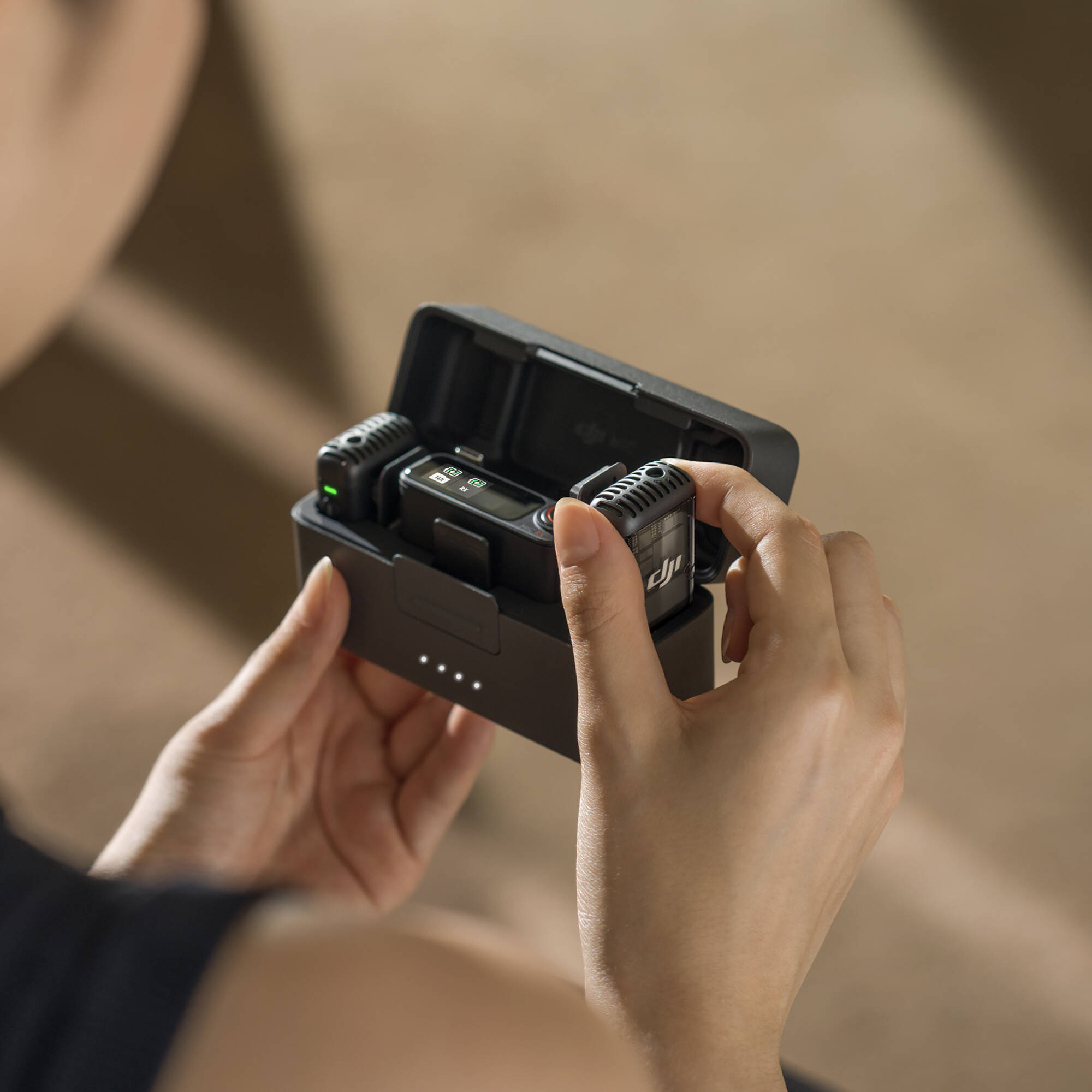 DJI Mic 2 (2 TX + 1 RX + opladningsetui, Shadow Black)