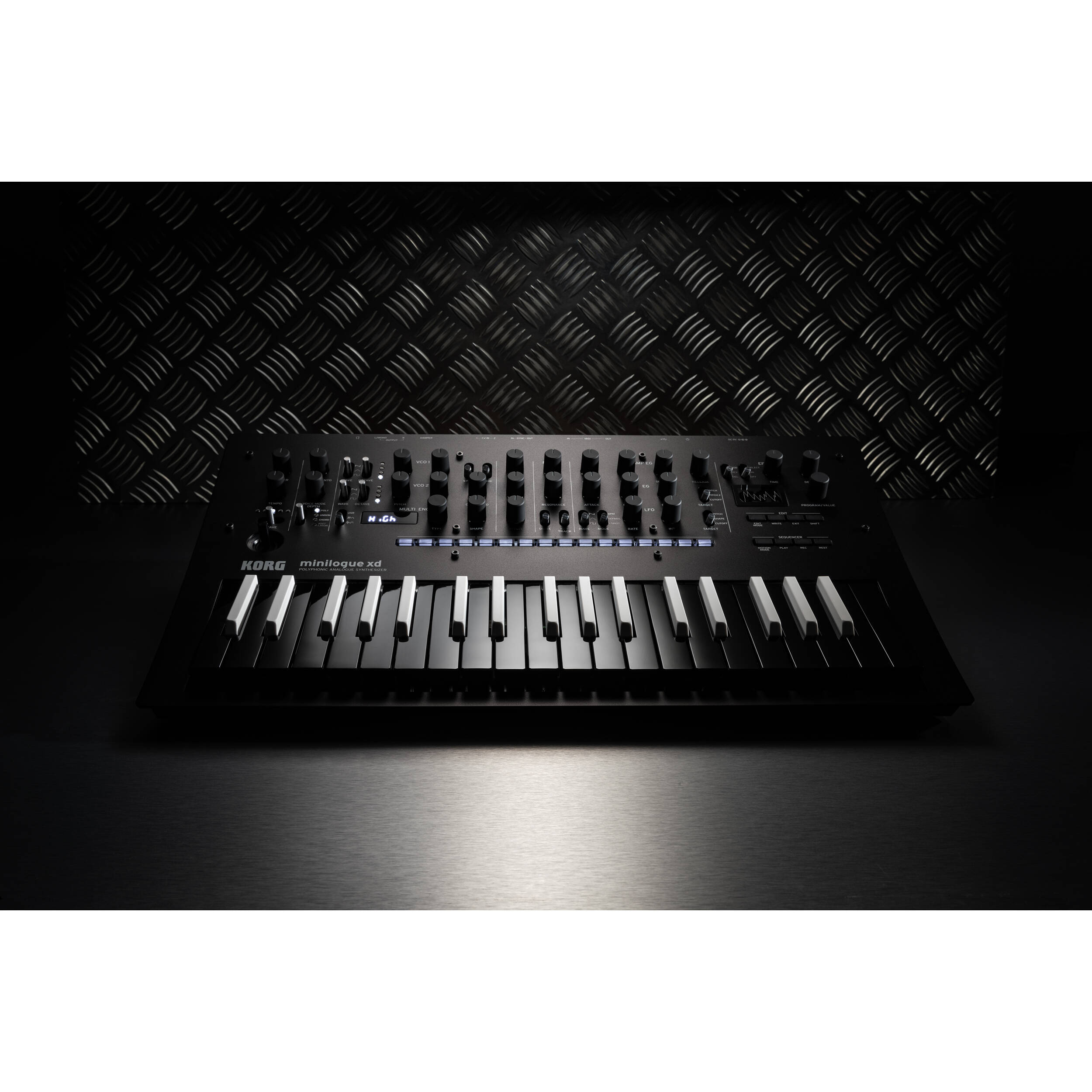 Korg Minilogue XD (Inverteret)