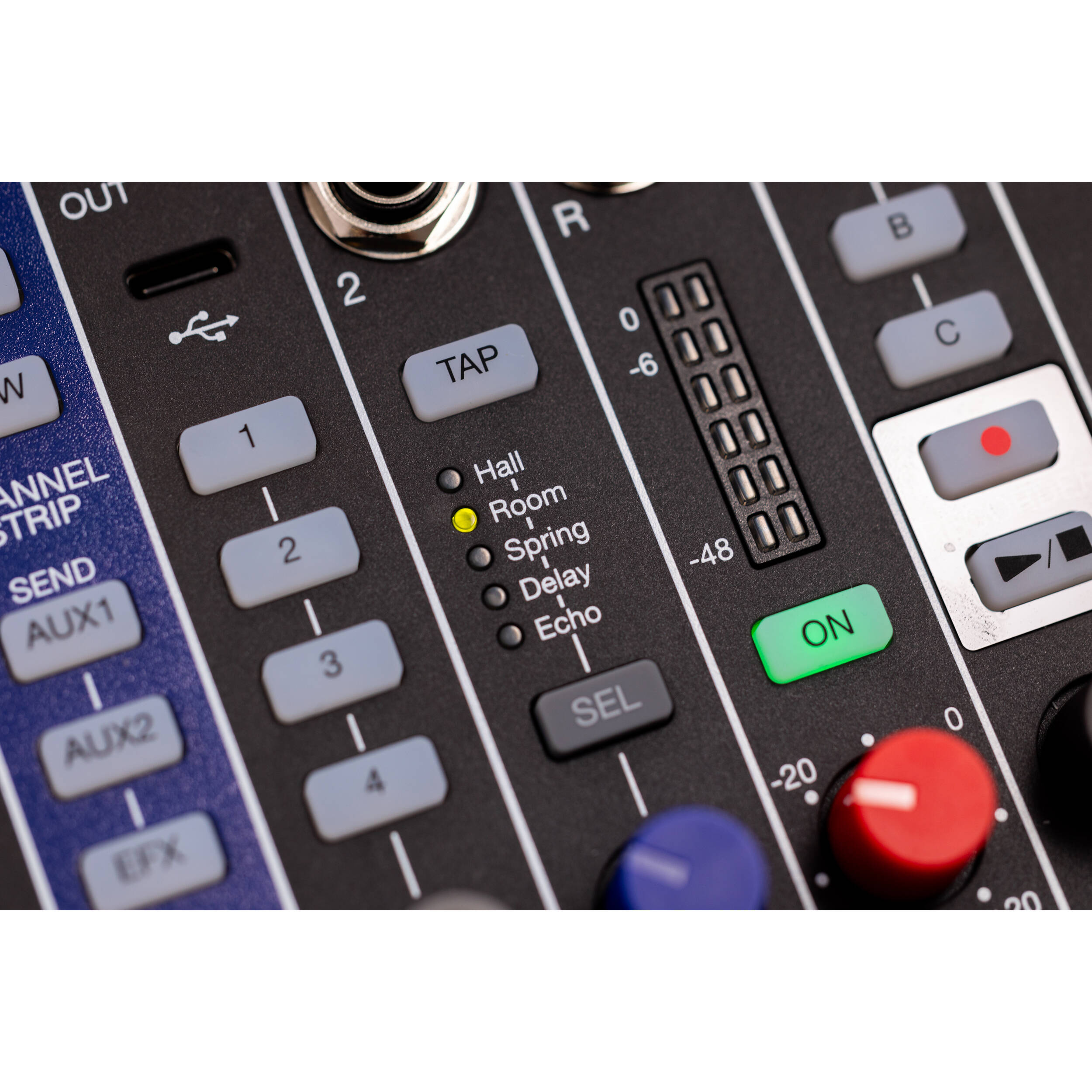 Zoom LiveTrak L-6