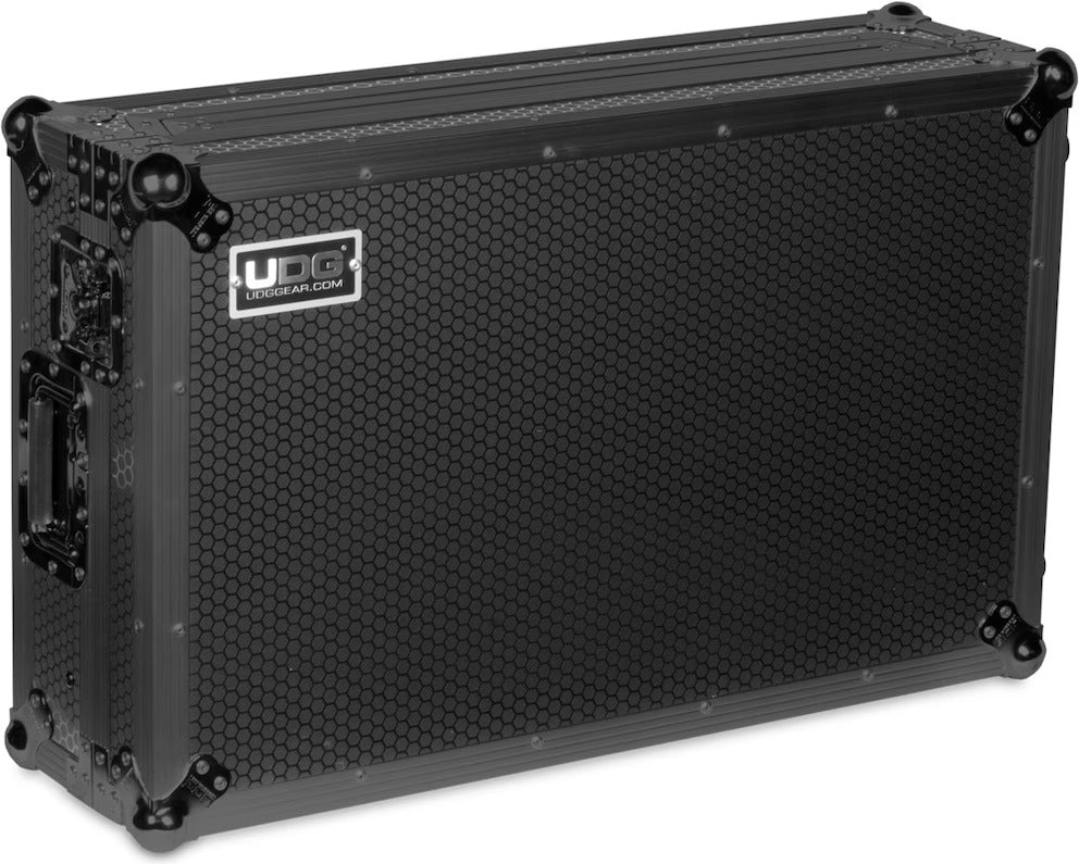UDG Ultimate Flight Case Pioneer DDJ-REV7 Sort Plus (Laptophylde + Hjul, U91077BL)