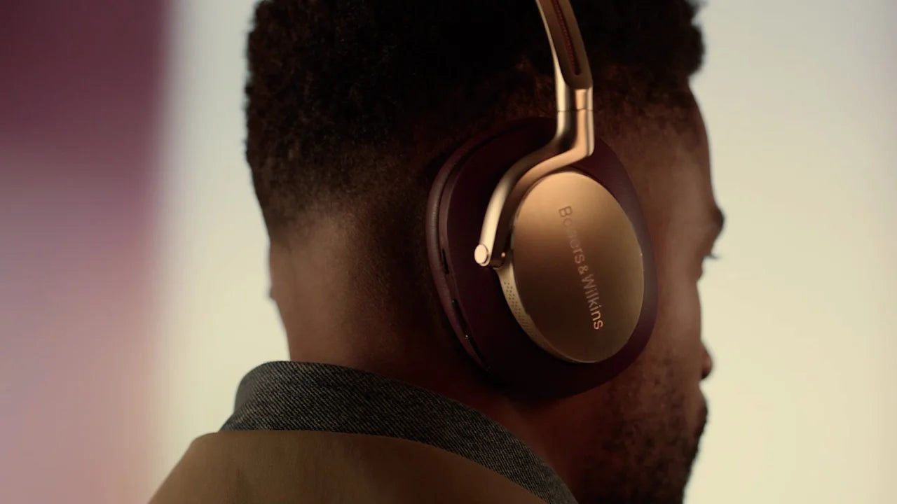 Bowers & Wilkins Px8 (Royal Burgundy)