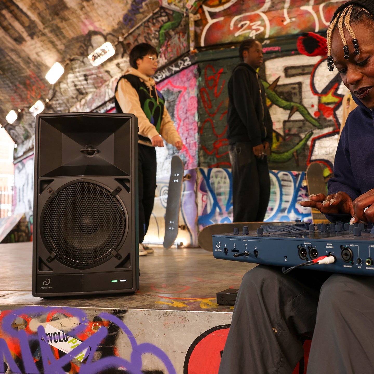 AlphaTheta Wave-Eight