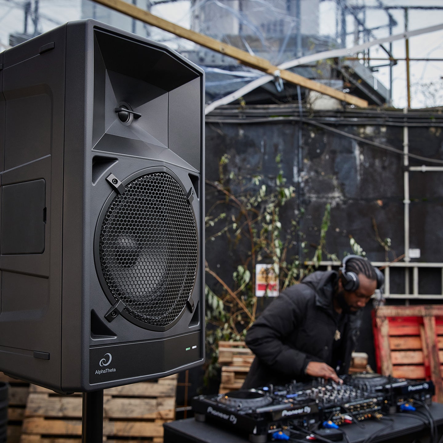 AlphaTheta Wave-Eight