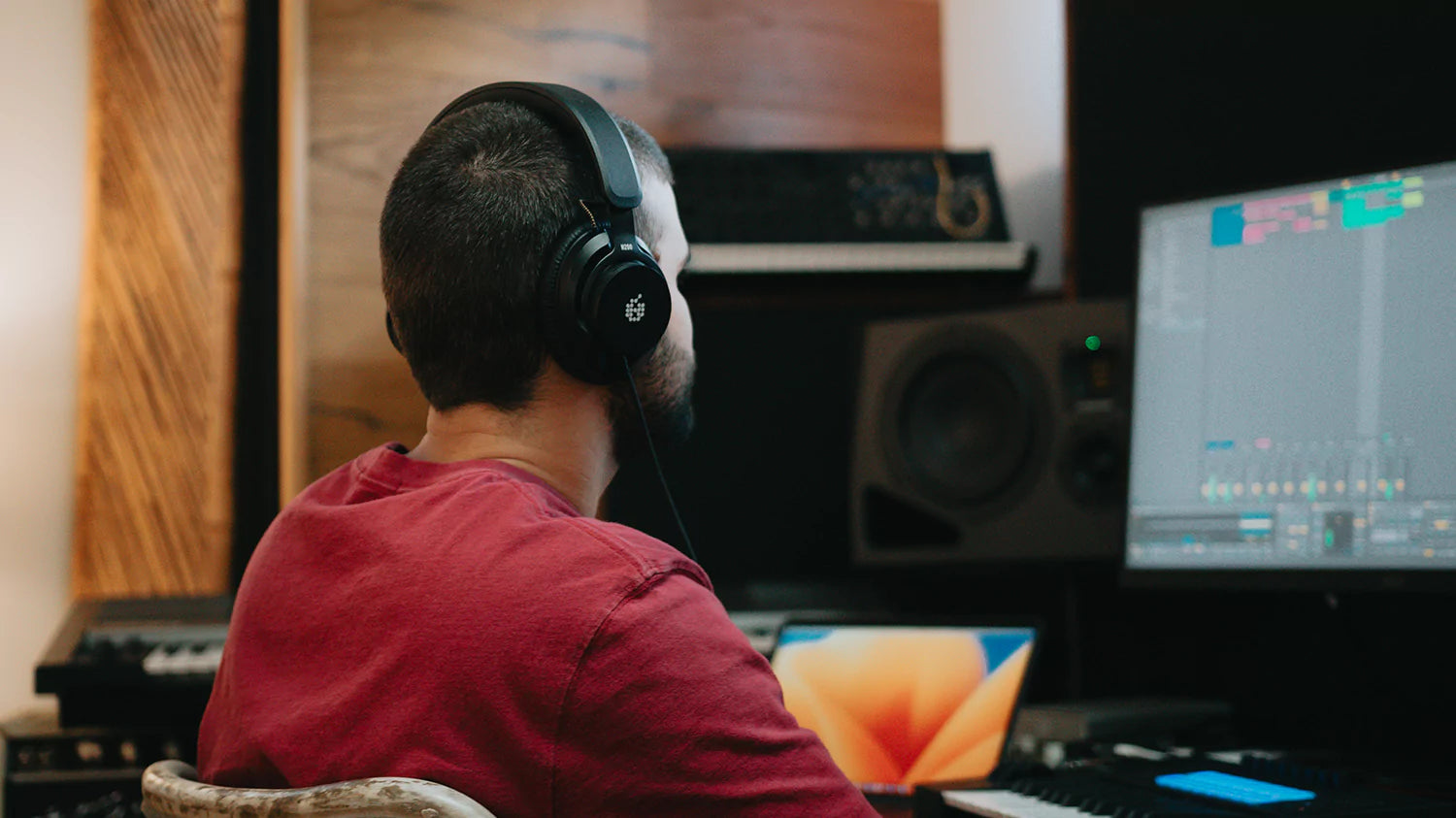Adam Audio H200