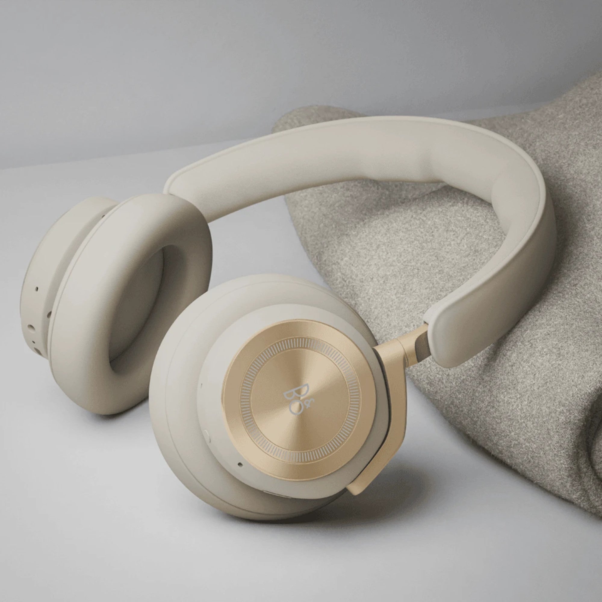 Bang & Olufsen Beoplay HX (Gold Tone)
