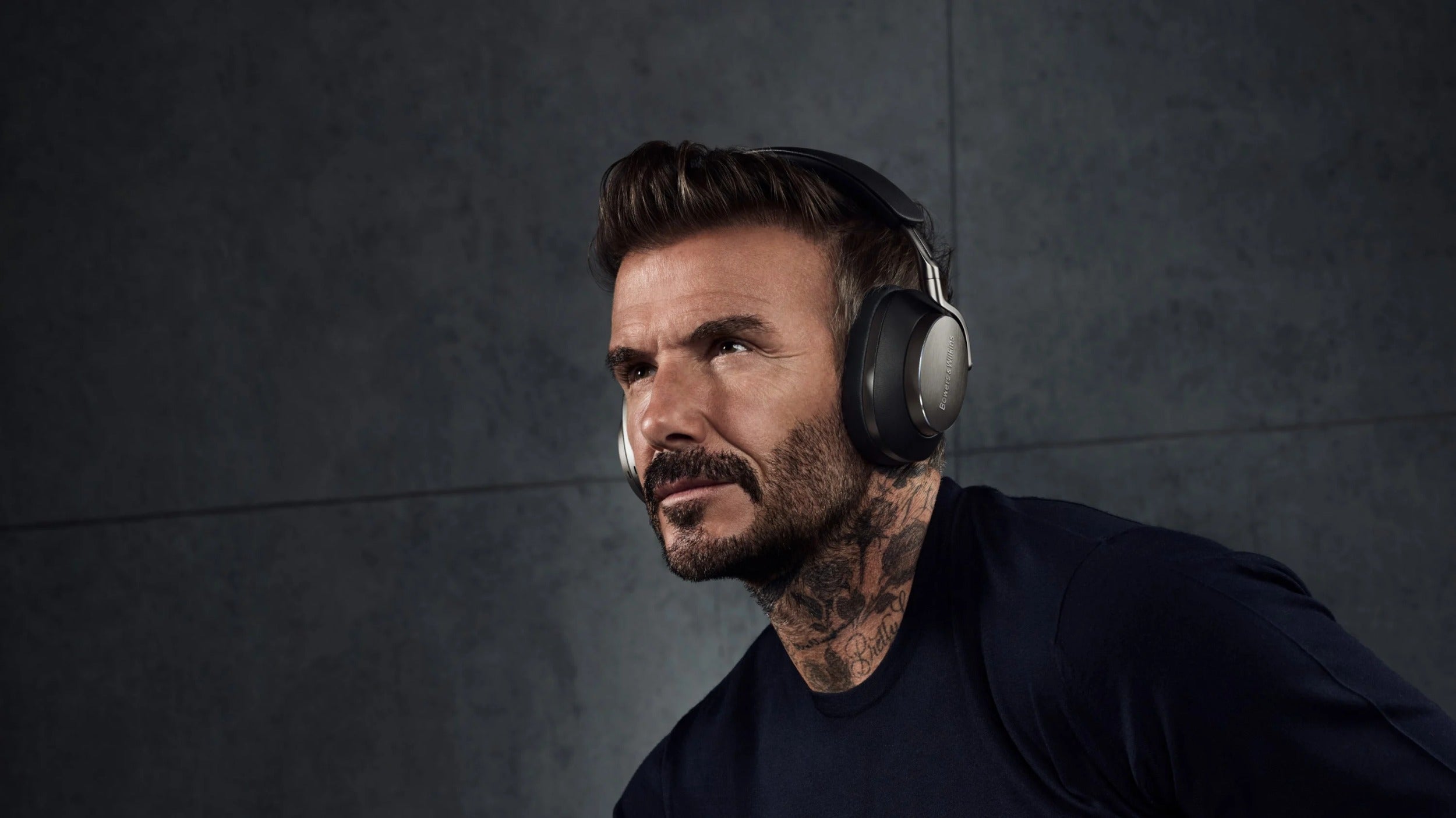 Bowers & Wilkins Px8 (Black)