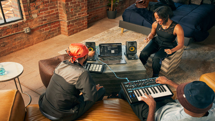 KRK GoAux 3 (Par, Sort, B-Stock)