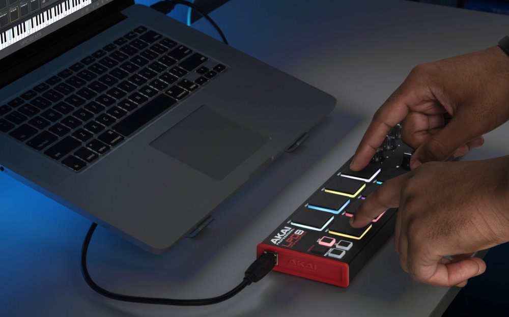 Akai Professional LPD8 MK2