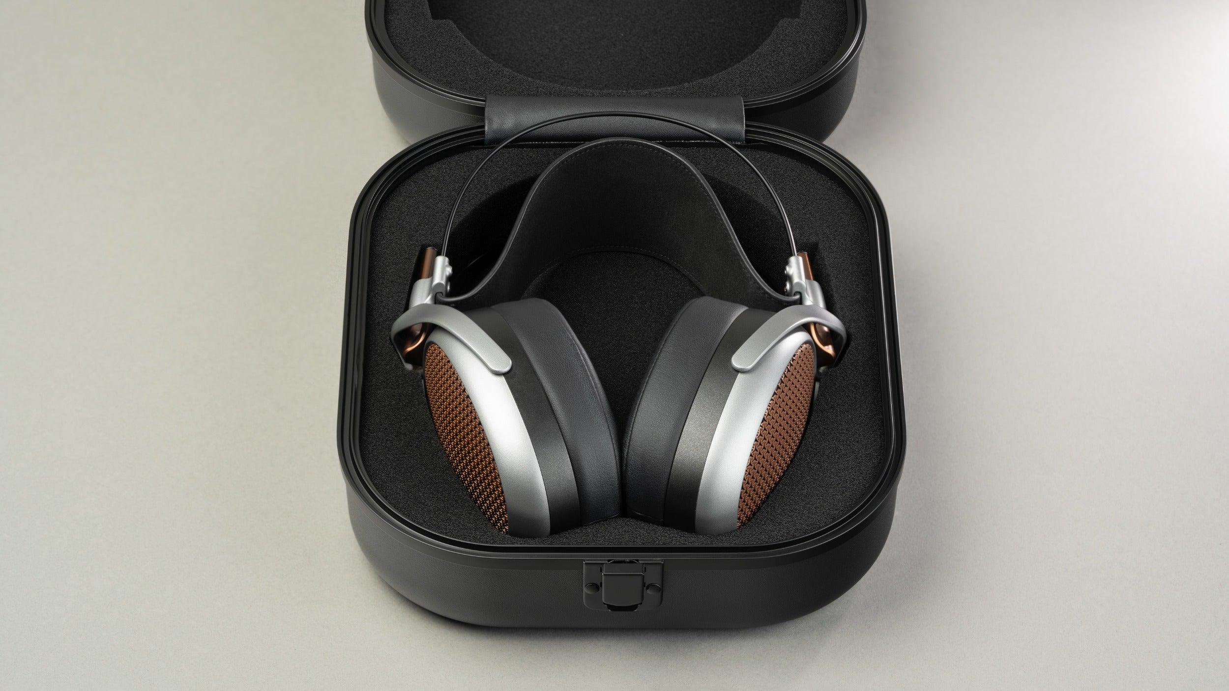 Meze Audio Poet