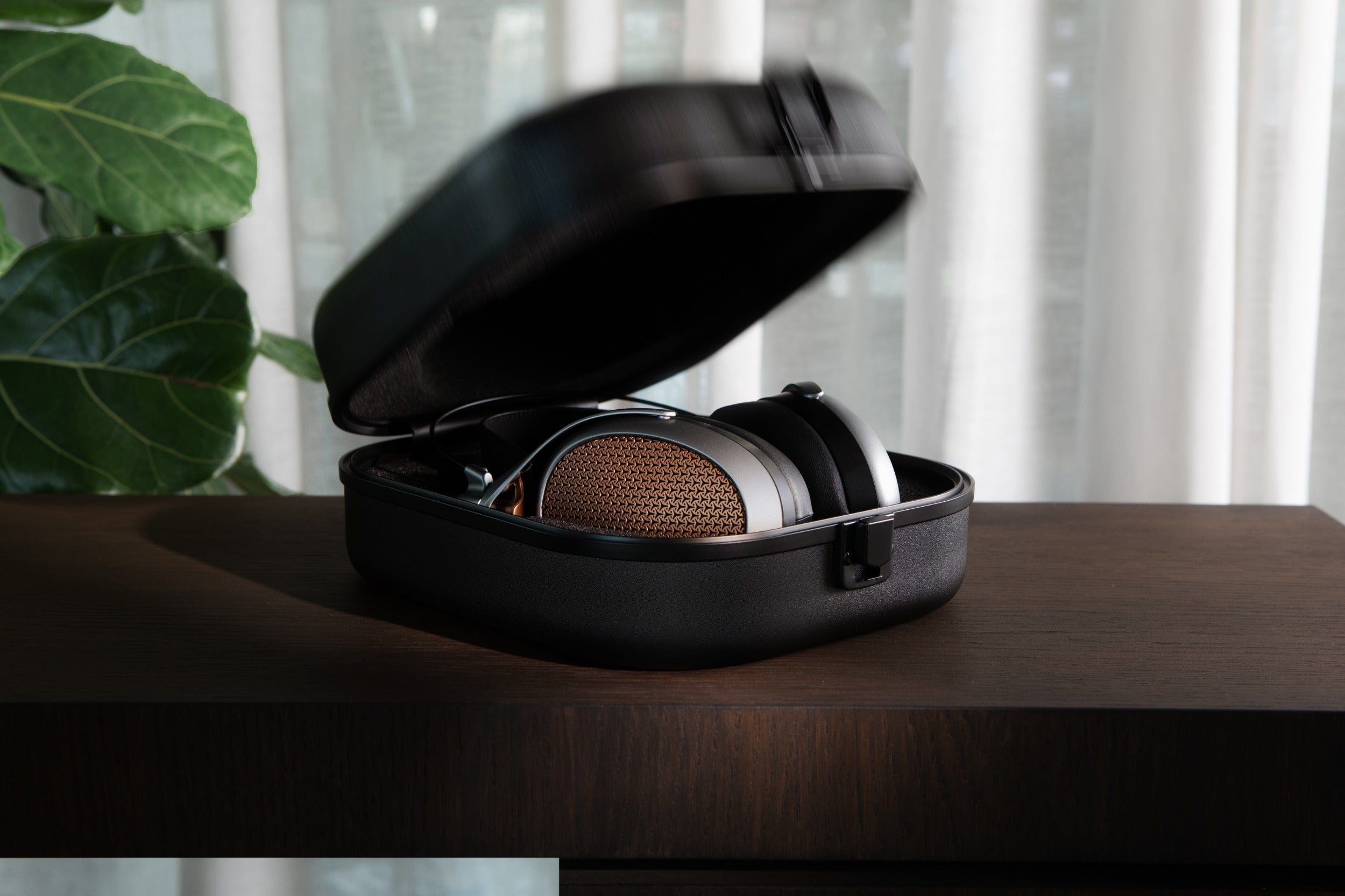 Meze Audio Poet