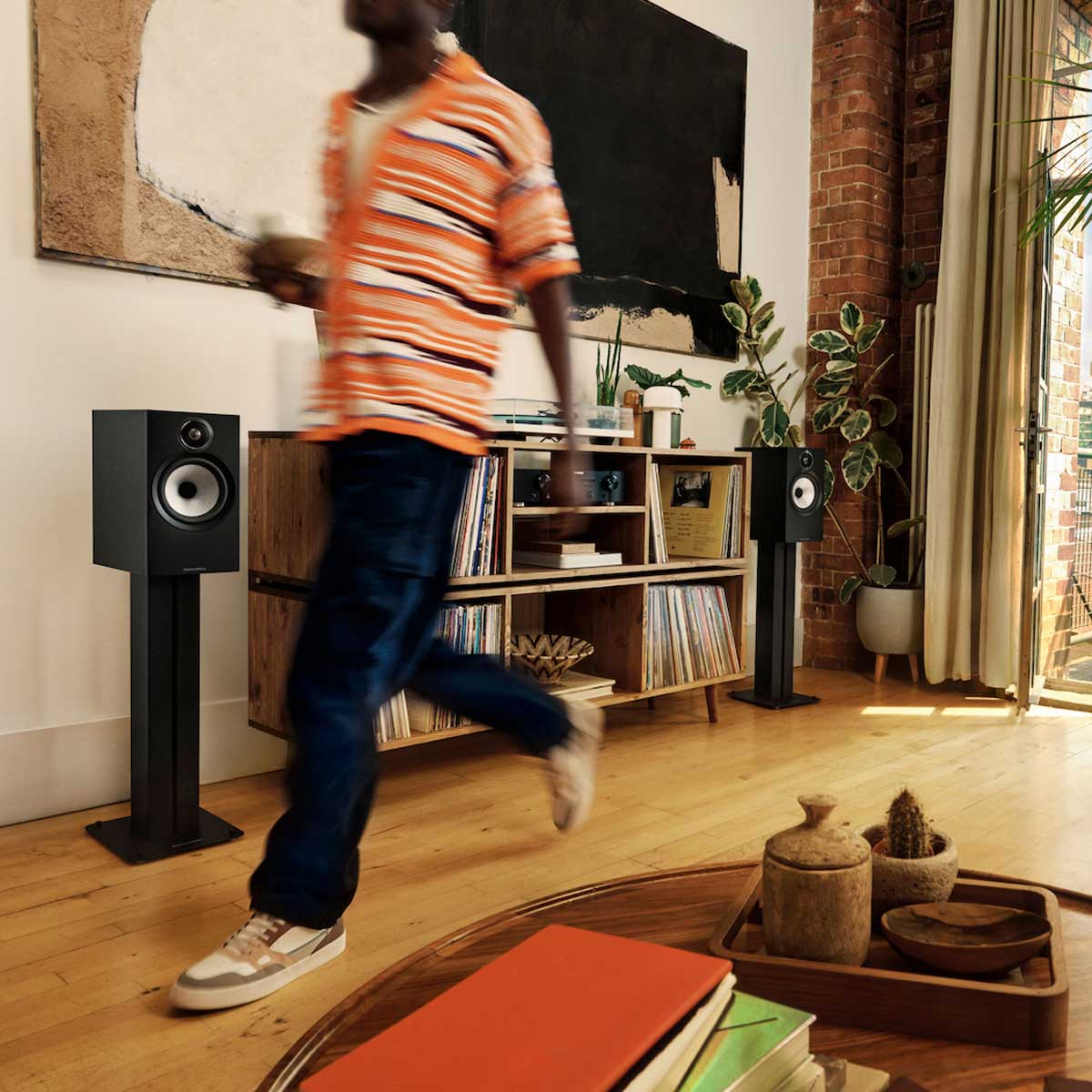 Bowers &amp; Wilkins 606 S3 (Sort)