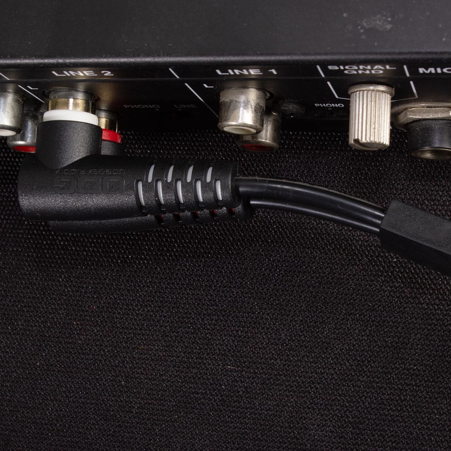 UDG Ultimate Audiokabelsæt RCA Lige - RCA Vinklet Sort 3m (U97005BL)