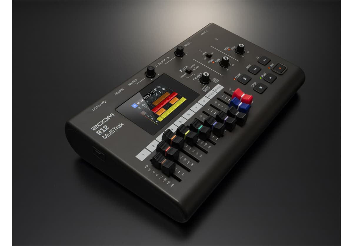 Zoom R12