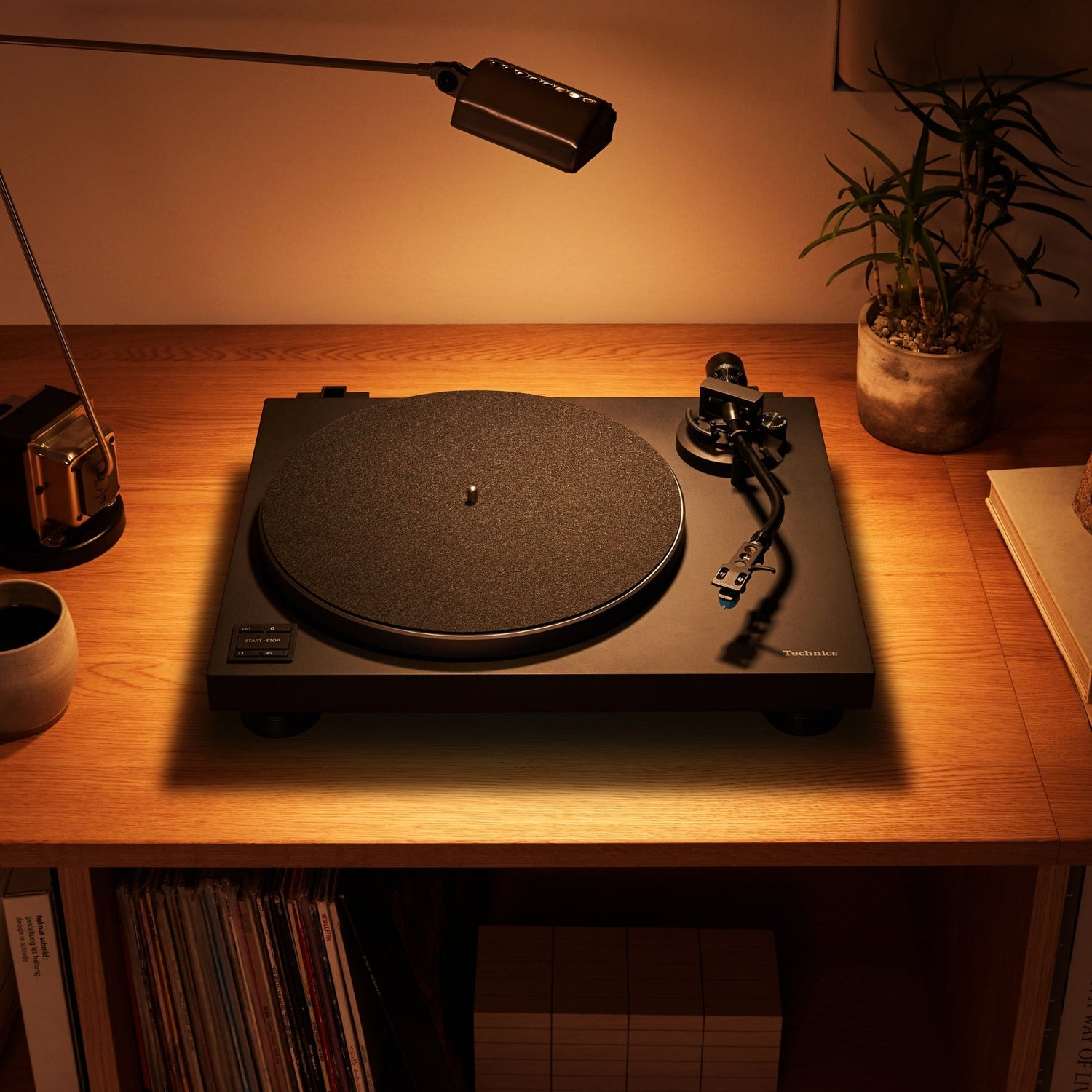 🎶 Technics SL-40CBT & SL-50C: Direct-Drive Turntables with Wireless Ease & Audiophile Fidelity