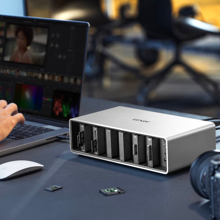 Lexar Workflow Go (med Thunderbolt4 Uplink, 6-moduls bay)