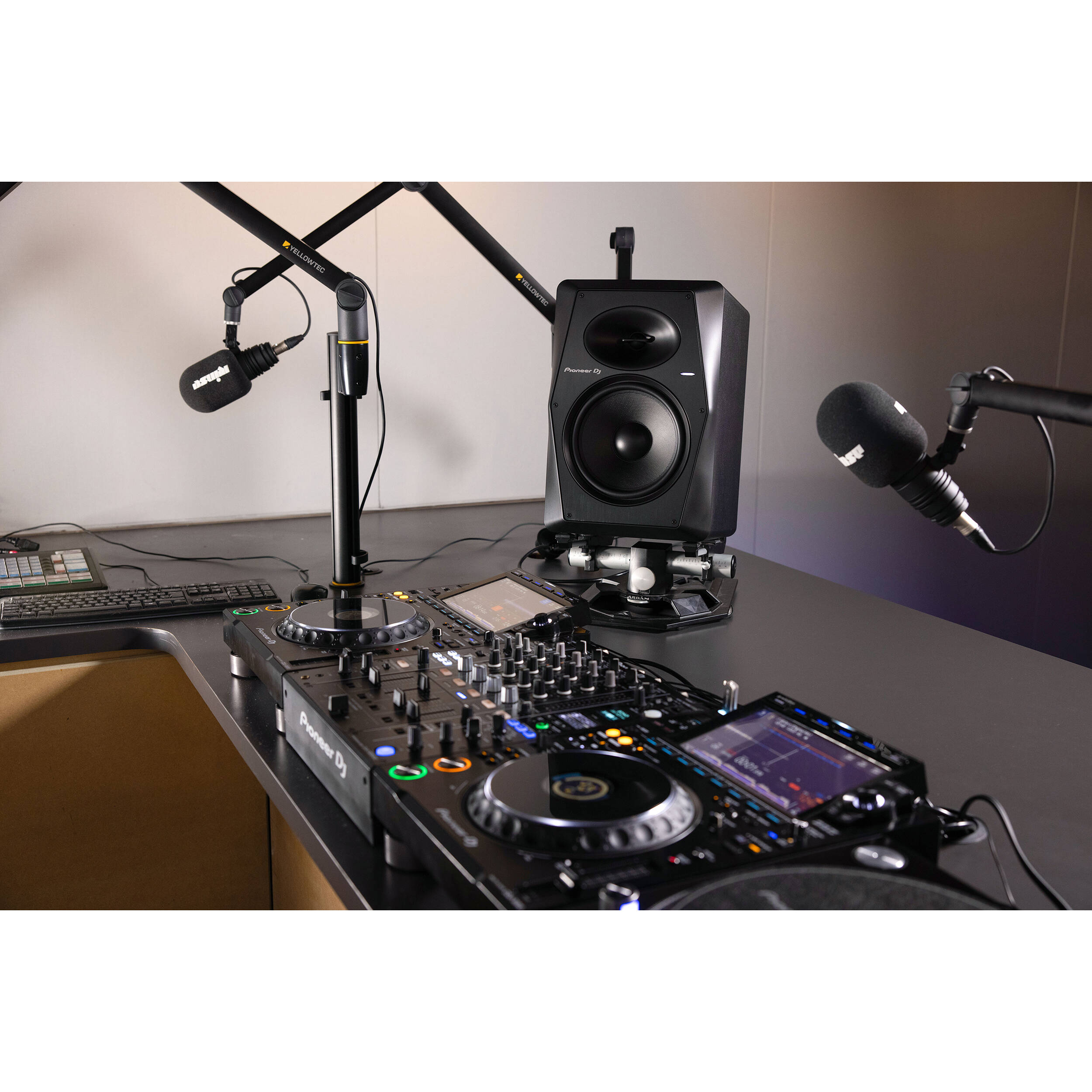 Pioneer VM-70 (Black)