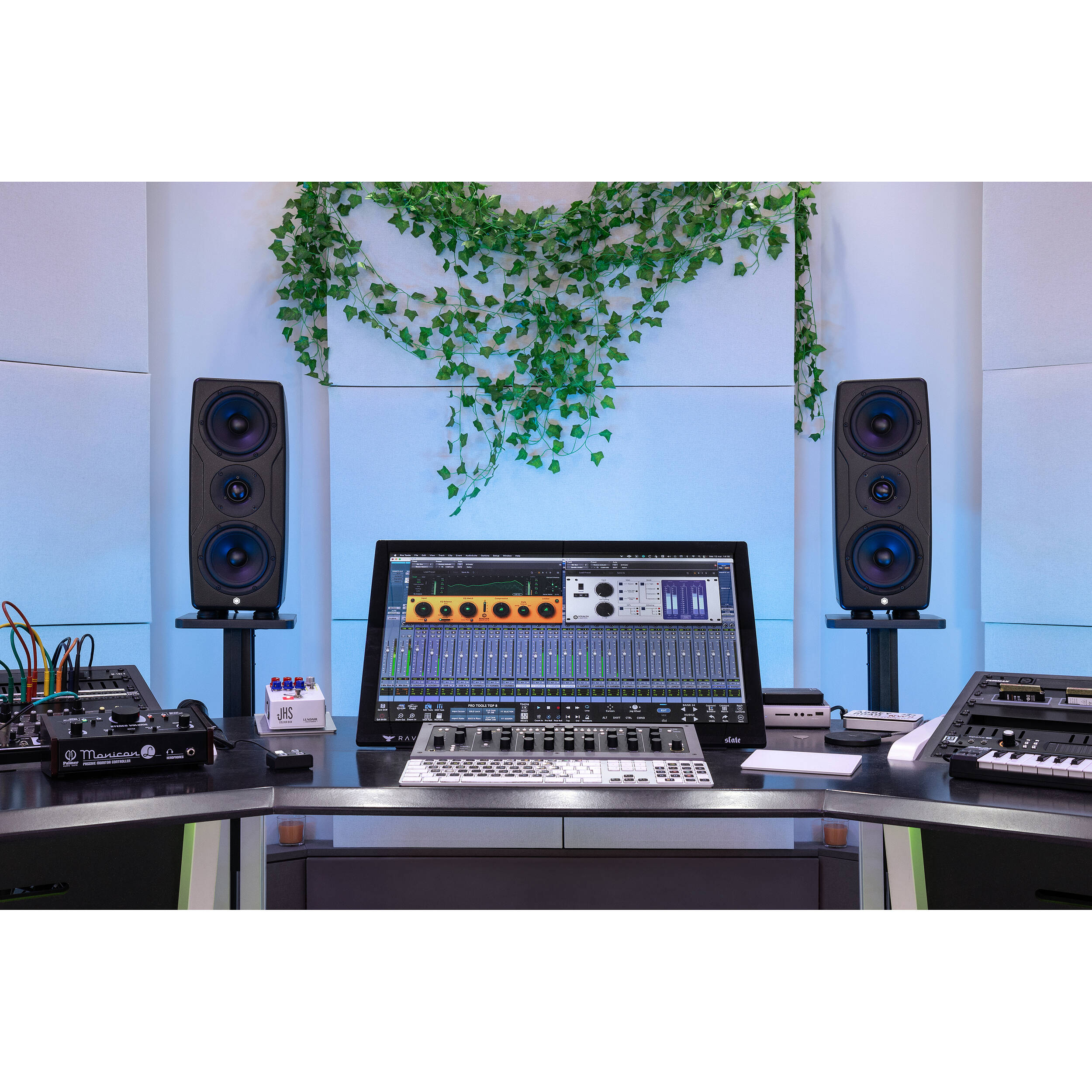 IK Multimedia iLoud Precision MTM MK2