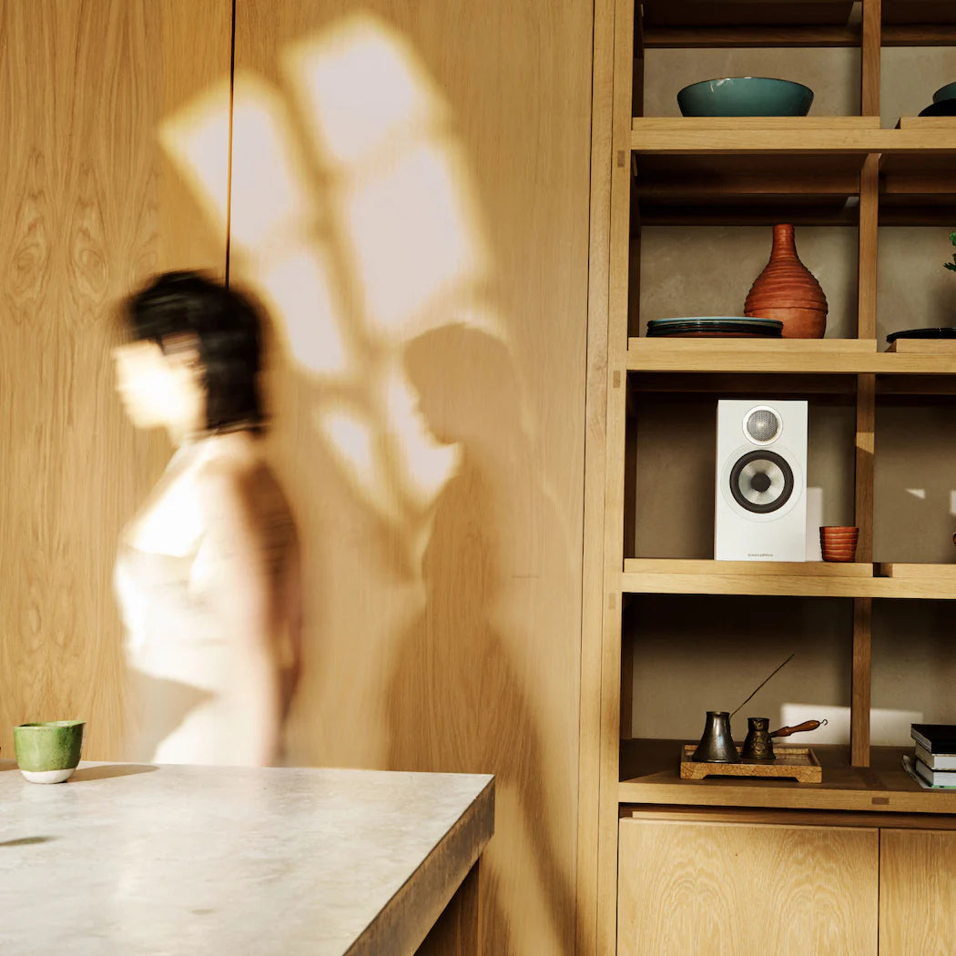 Bowers &amp; Wilkins 607 S3 (Sort)