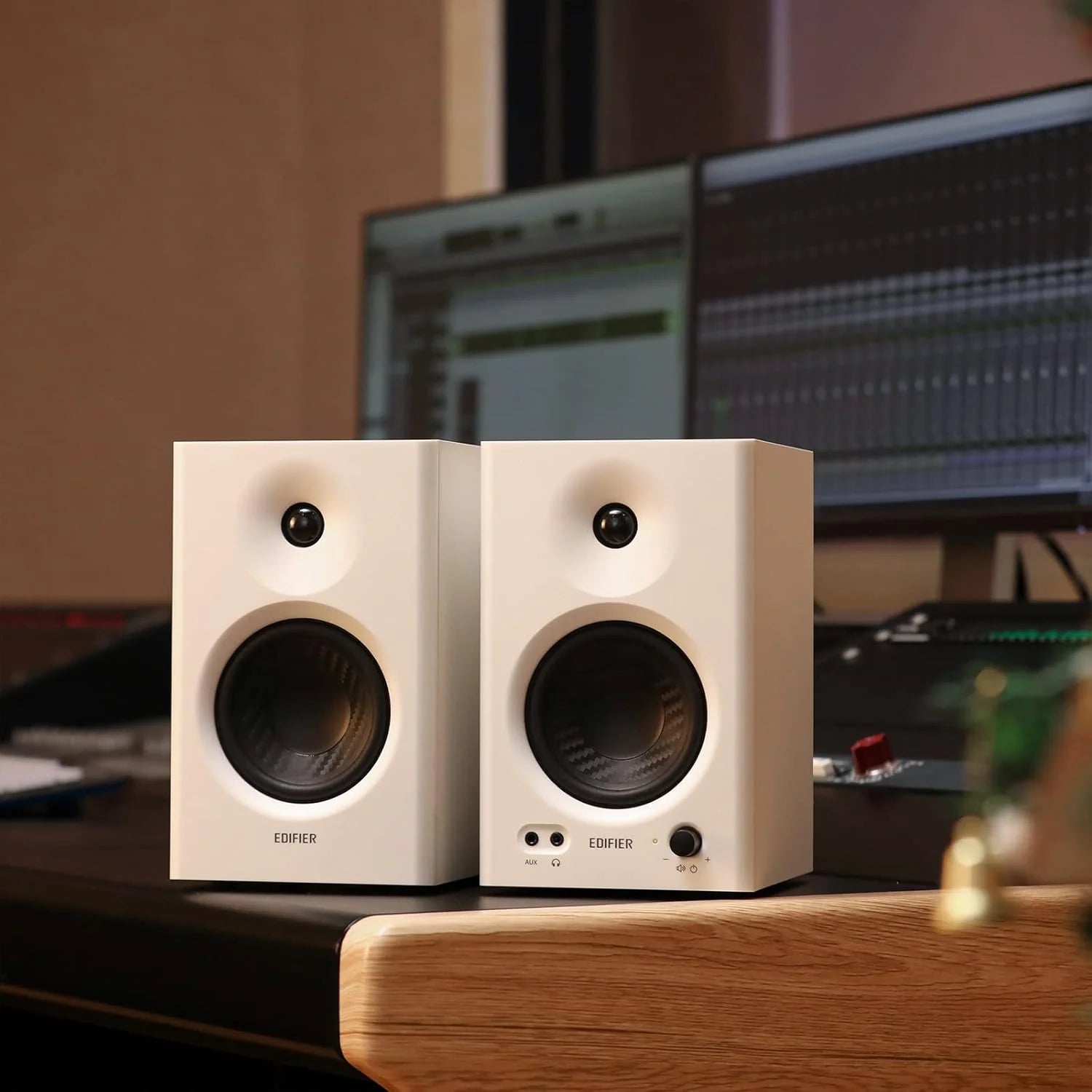 Edifier MR4 (Pair)