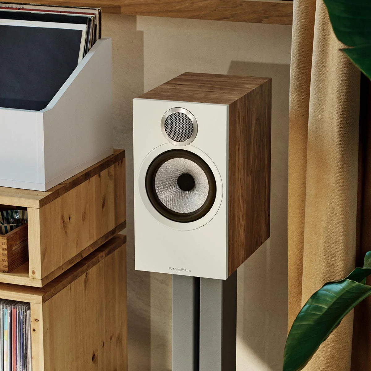 Bowers & Wilkins 606 S3