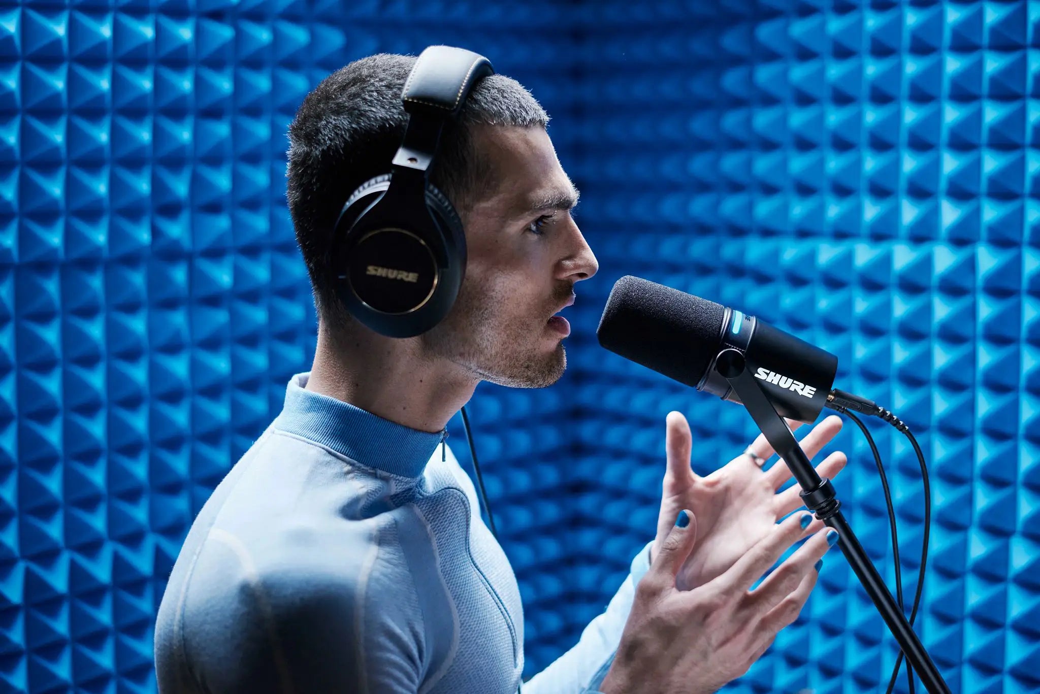 Shure MV7+ (Black)