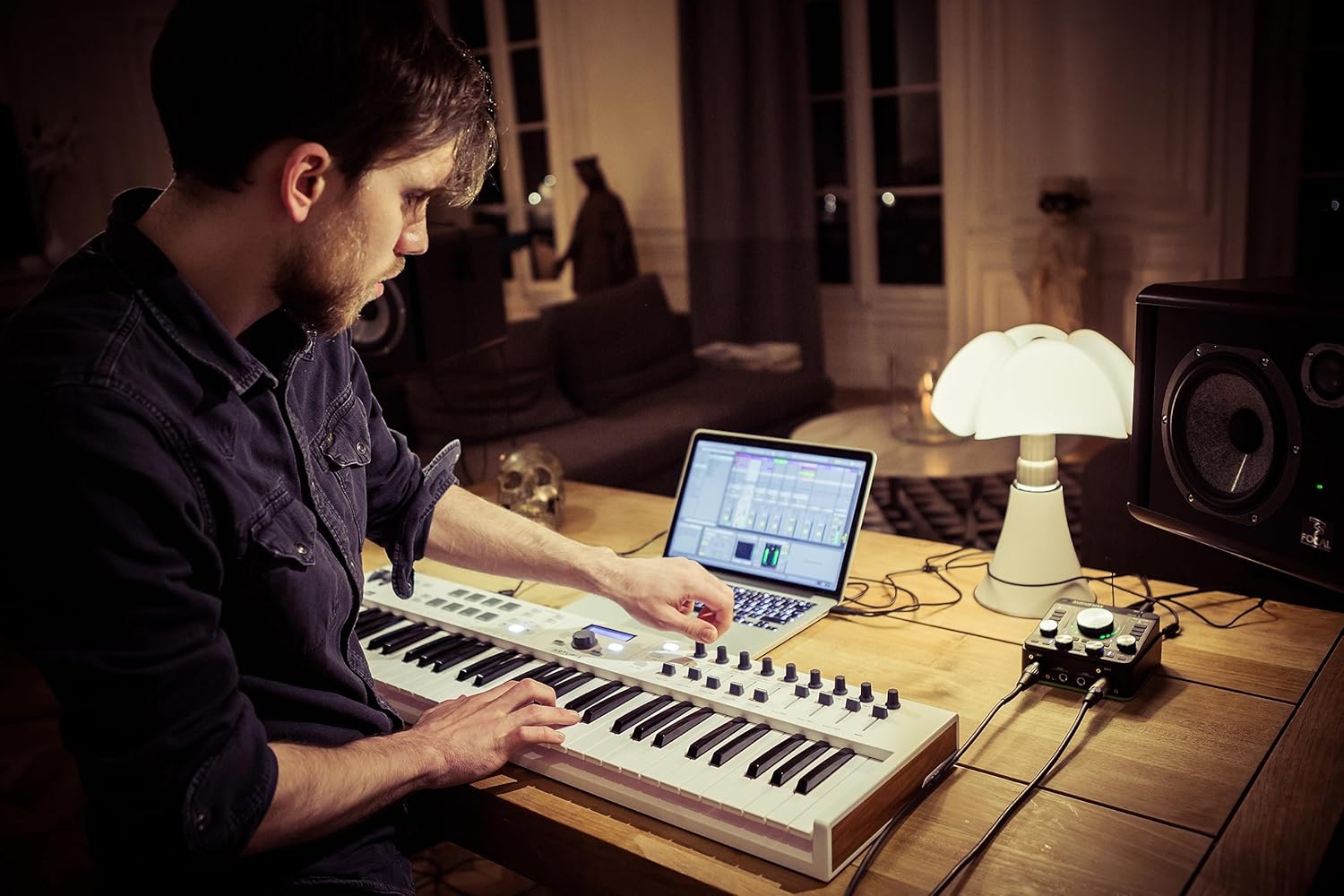 Arturia KeyLab Essential 61 MK3 (White, B-Stock)