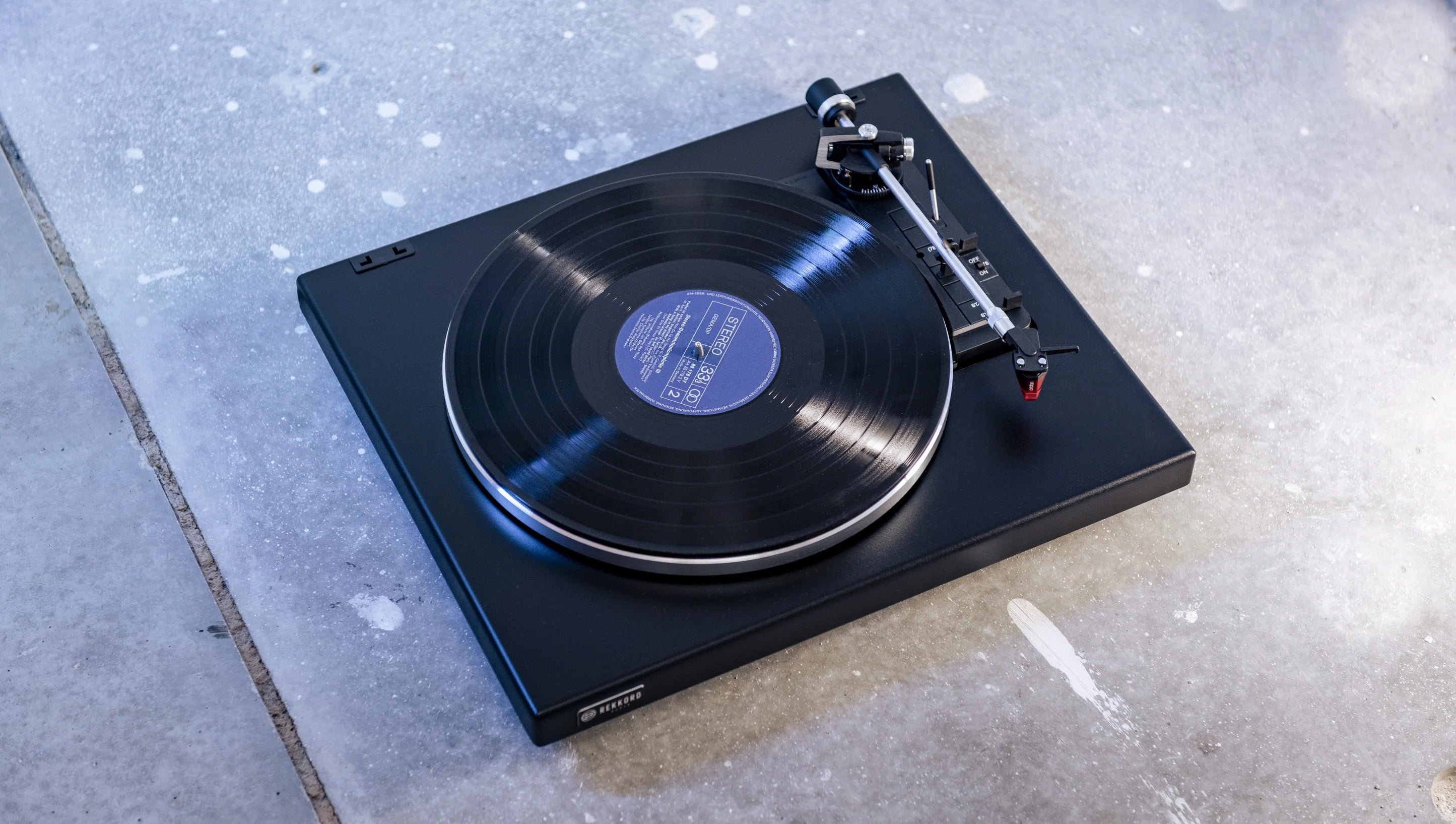 Rekkord Audio F400 (Black)