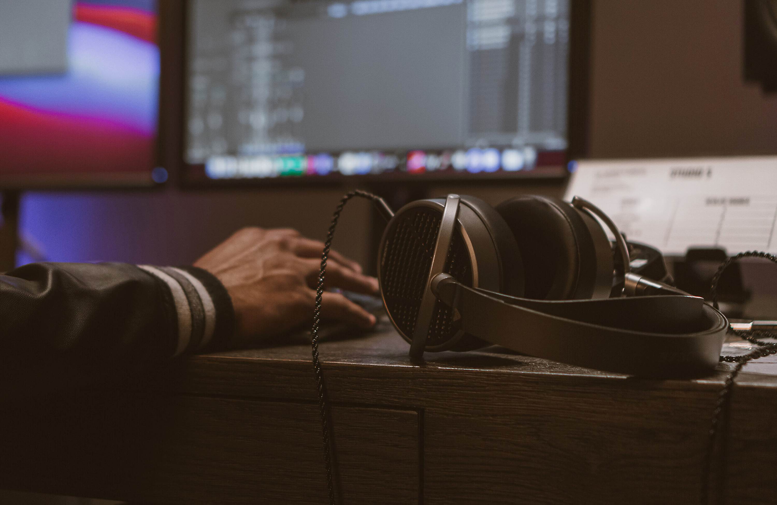 Audeze MM-100
