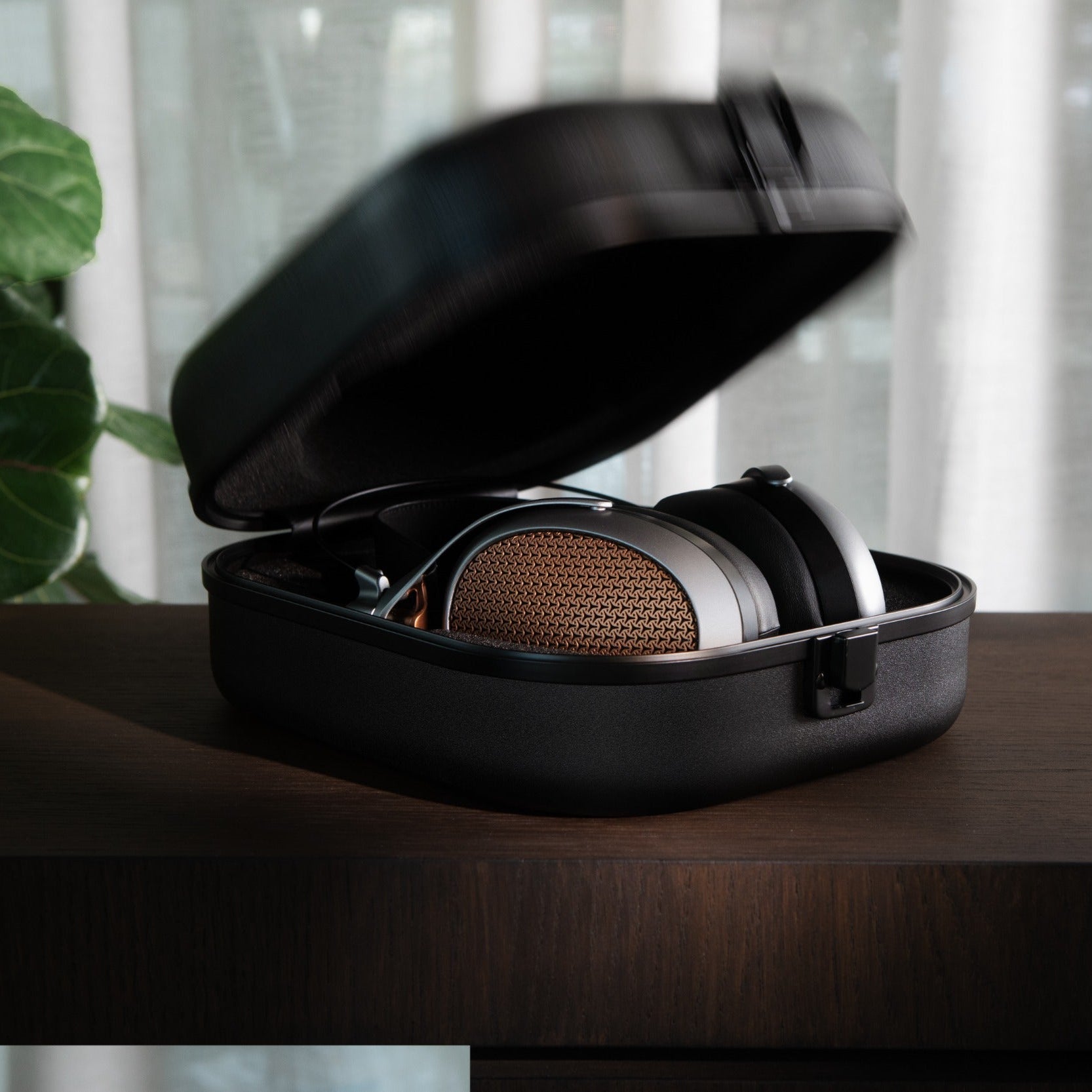 Meze Audio Poet