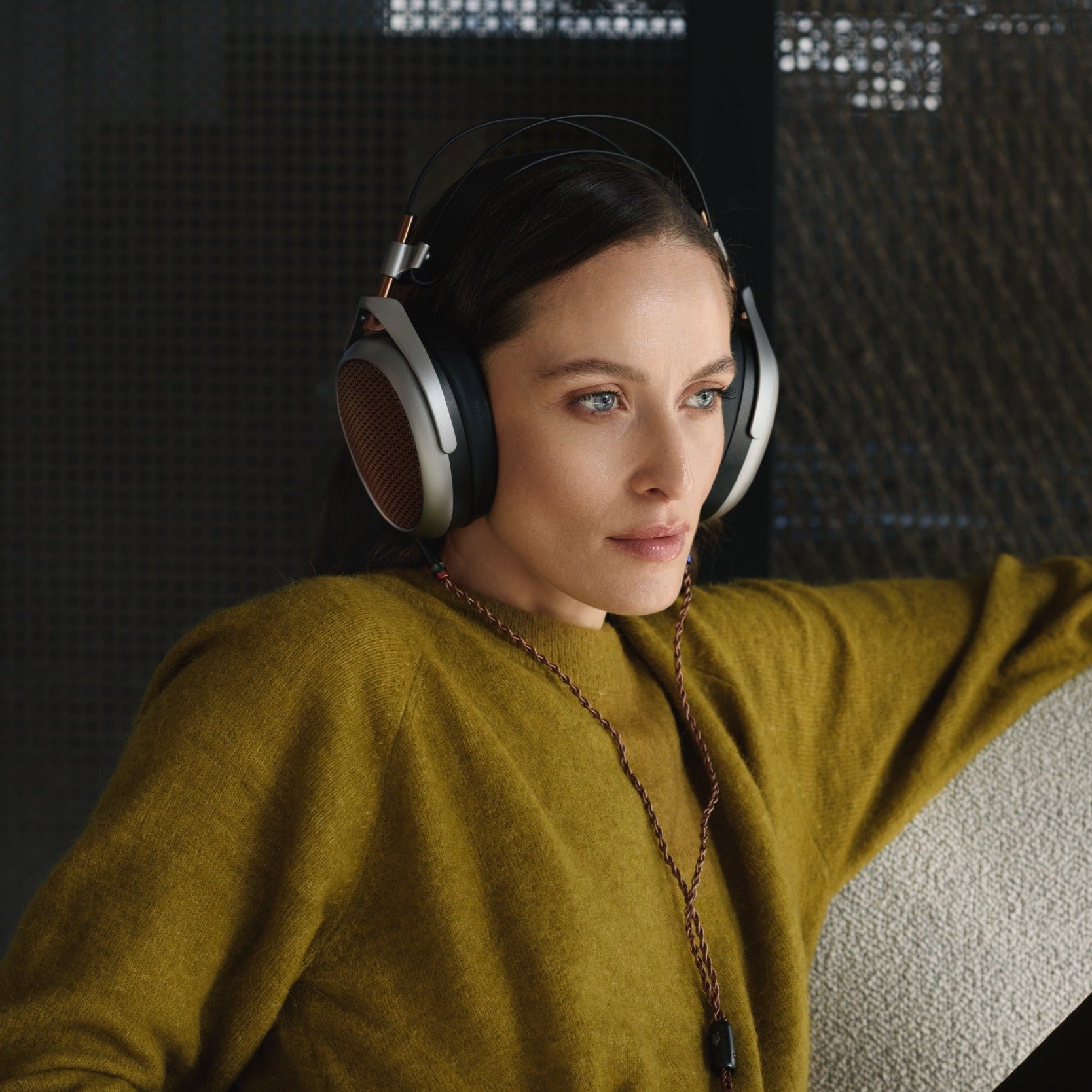 Meze Audio Poet