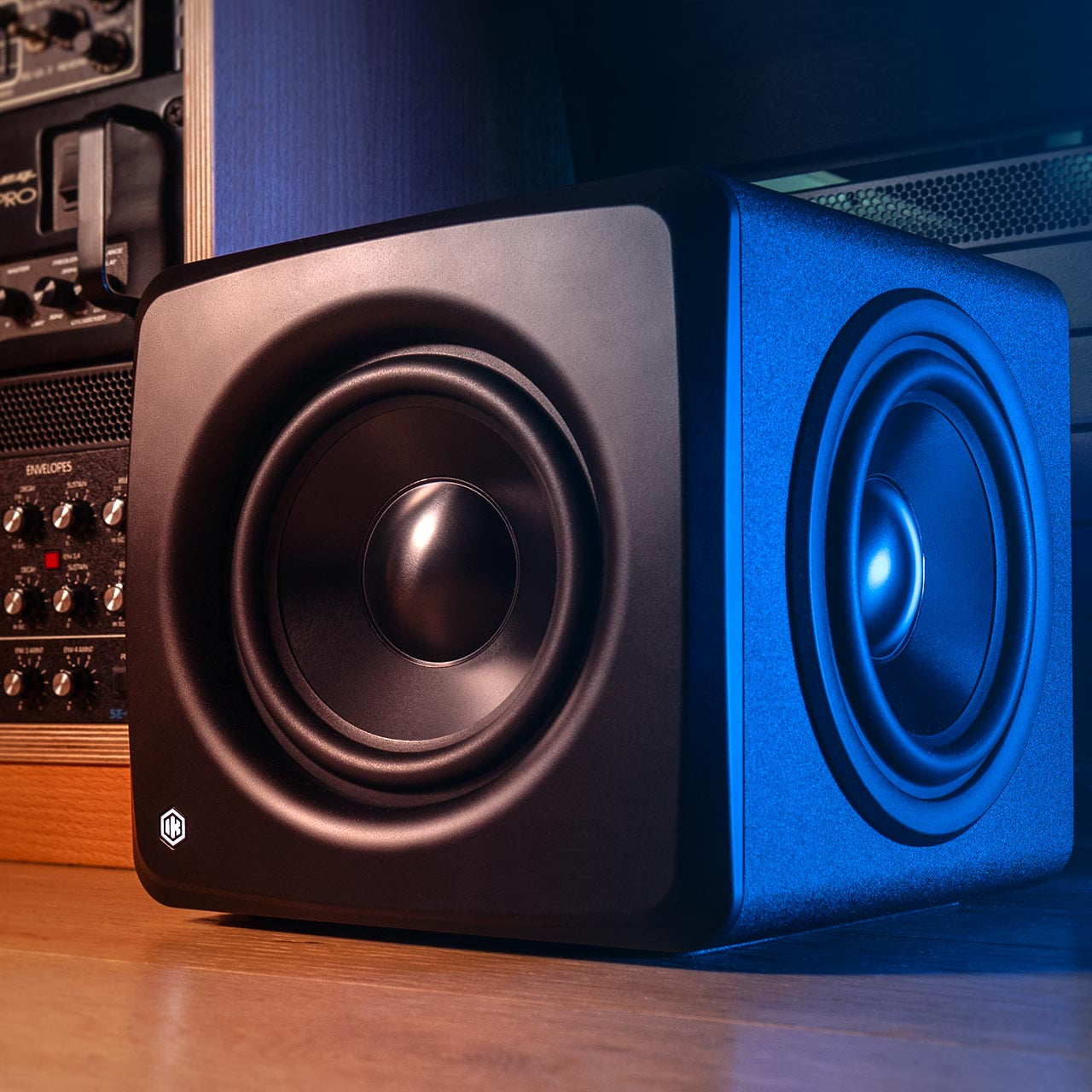 IK Multimedia iLoud Sub