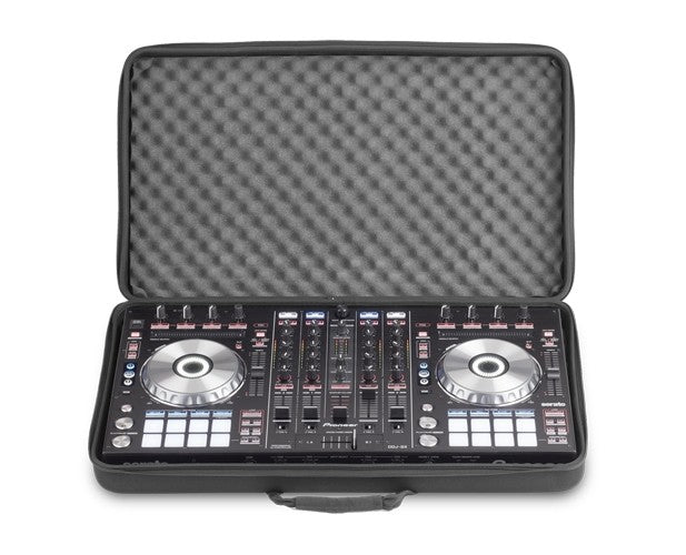 UDG Creator Controller Hardcase Extra Large Black (U8303BL)