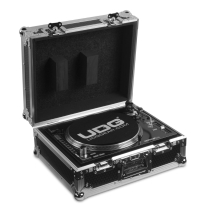 UDG Ultimate Flight Case Multi Format Turntable Silver (U92030SL2)